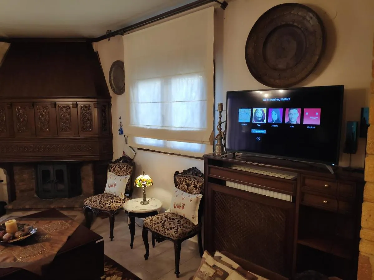 塞萨洛尼基British Wood 'N Stone House公寓
