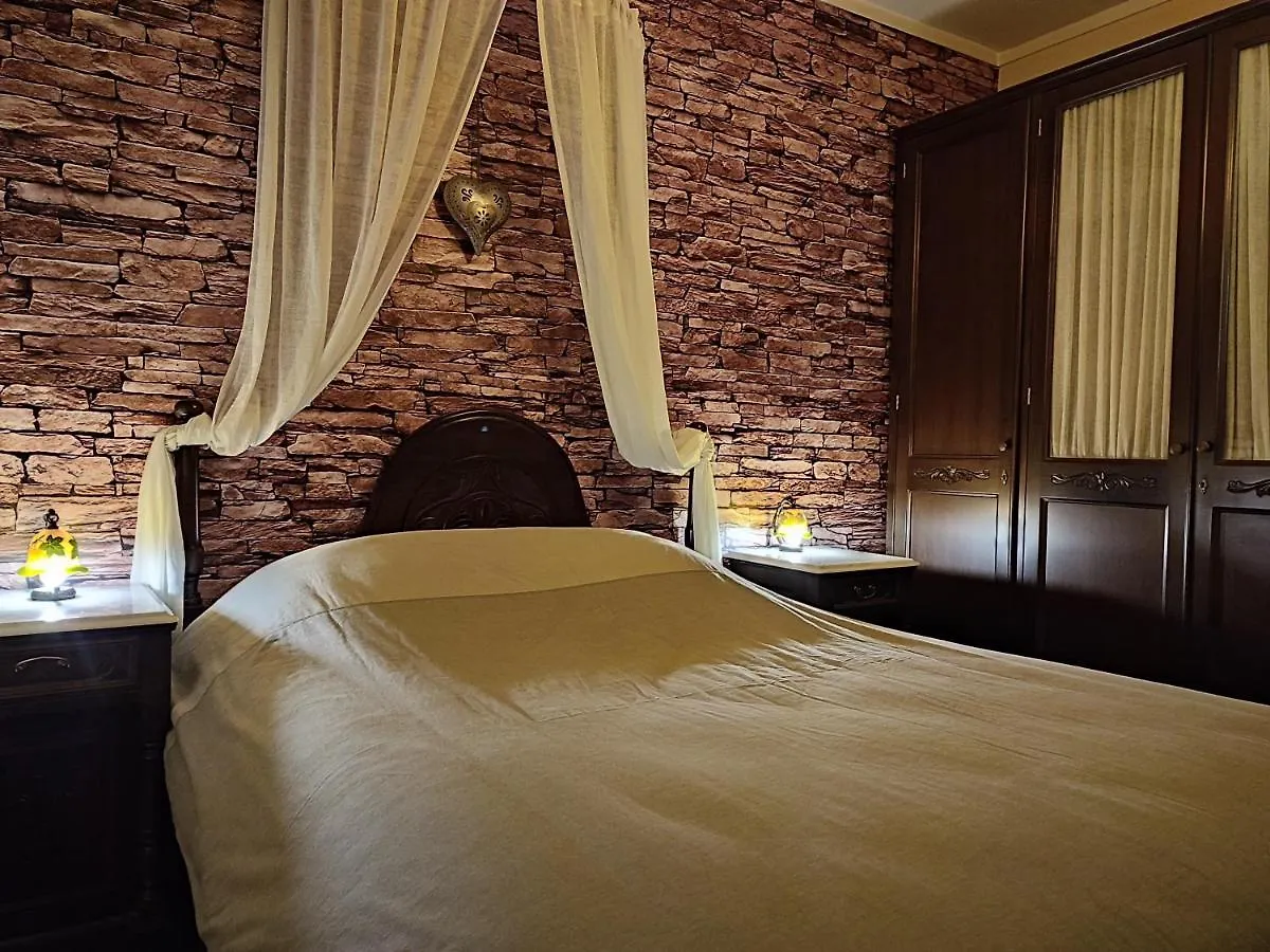 Appartamento British Wood 'N Stone House Salonicco
